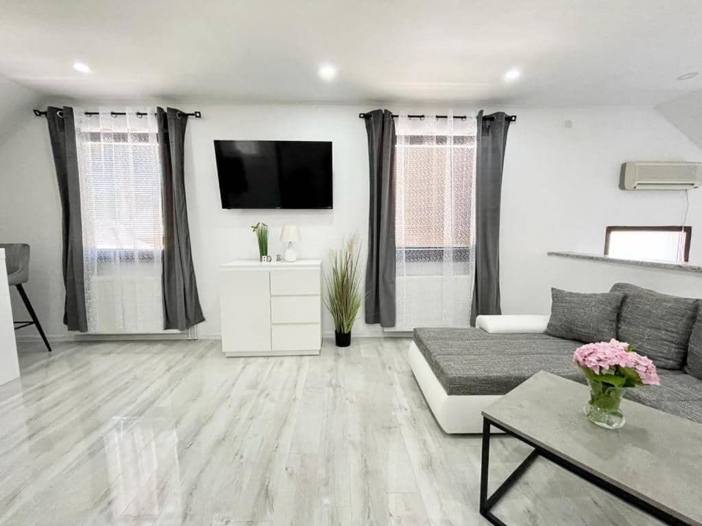 Apartman Pavenka Otočac Esterno foto