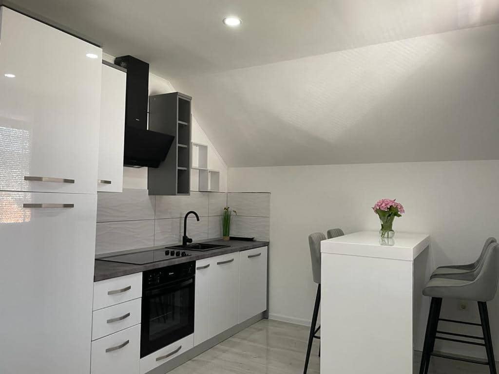 Apartman Pavenka Otočac Esterno foto