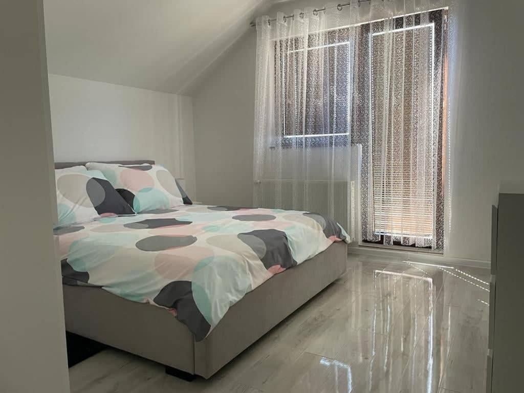 Apartman Pavenka Otočac Esterno foto